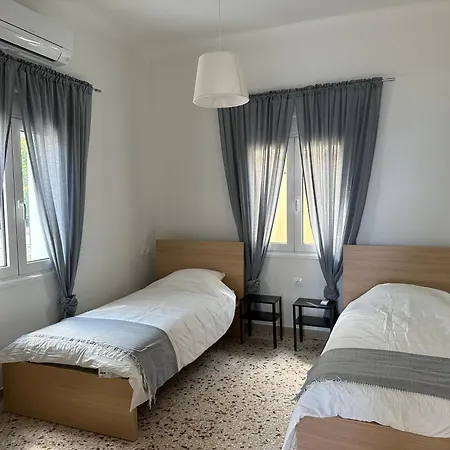 Sofia - Corinthia Hébergement de vacances Agioi Theodoroi (Corinthia)